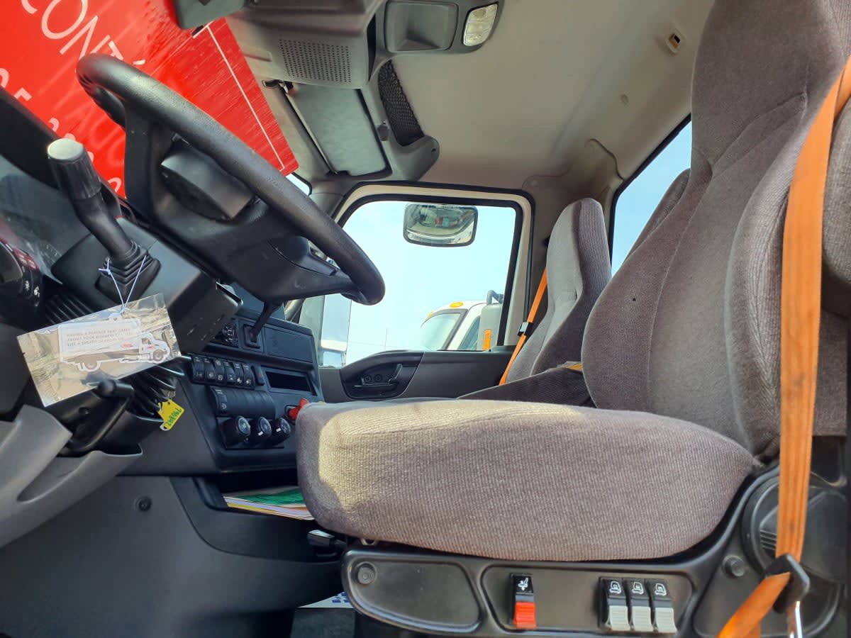 2018 Navistar International LT625 DAYCAB T/A 790842