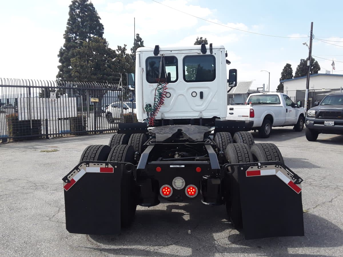 2018 Freightliner/Mercedes CASCADIA 125 790940