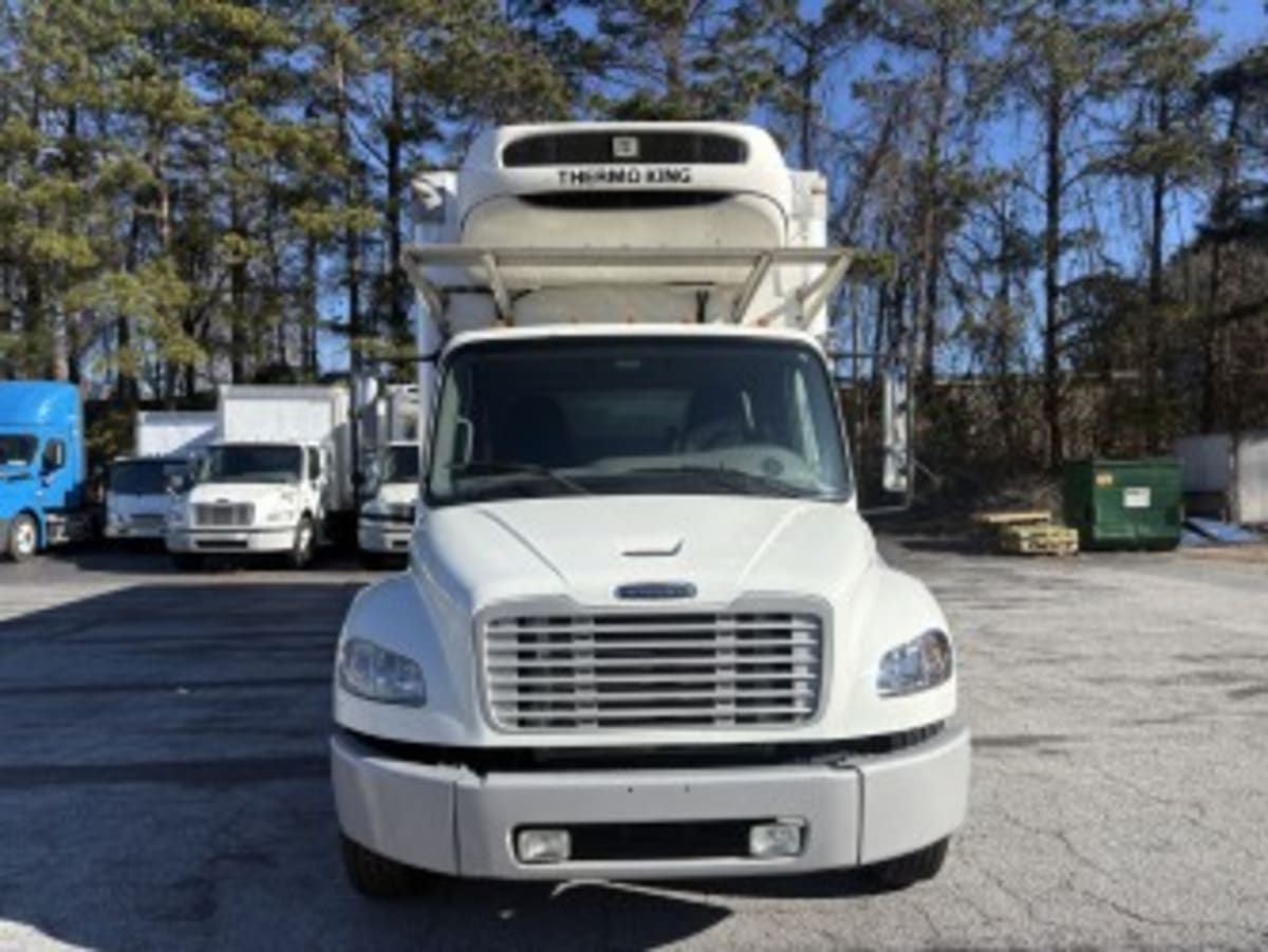 2019 Freightliner M2 106 - image 2