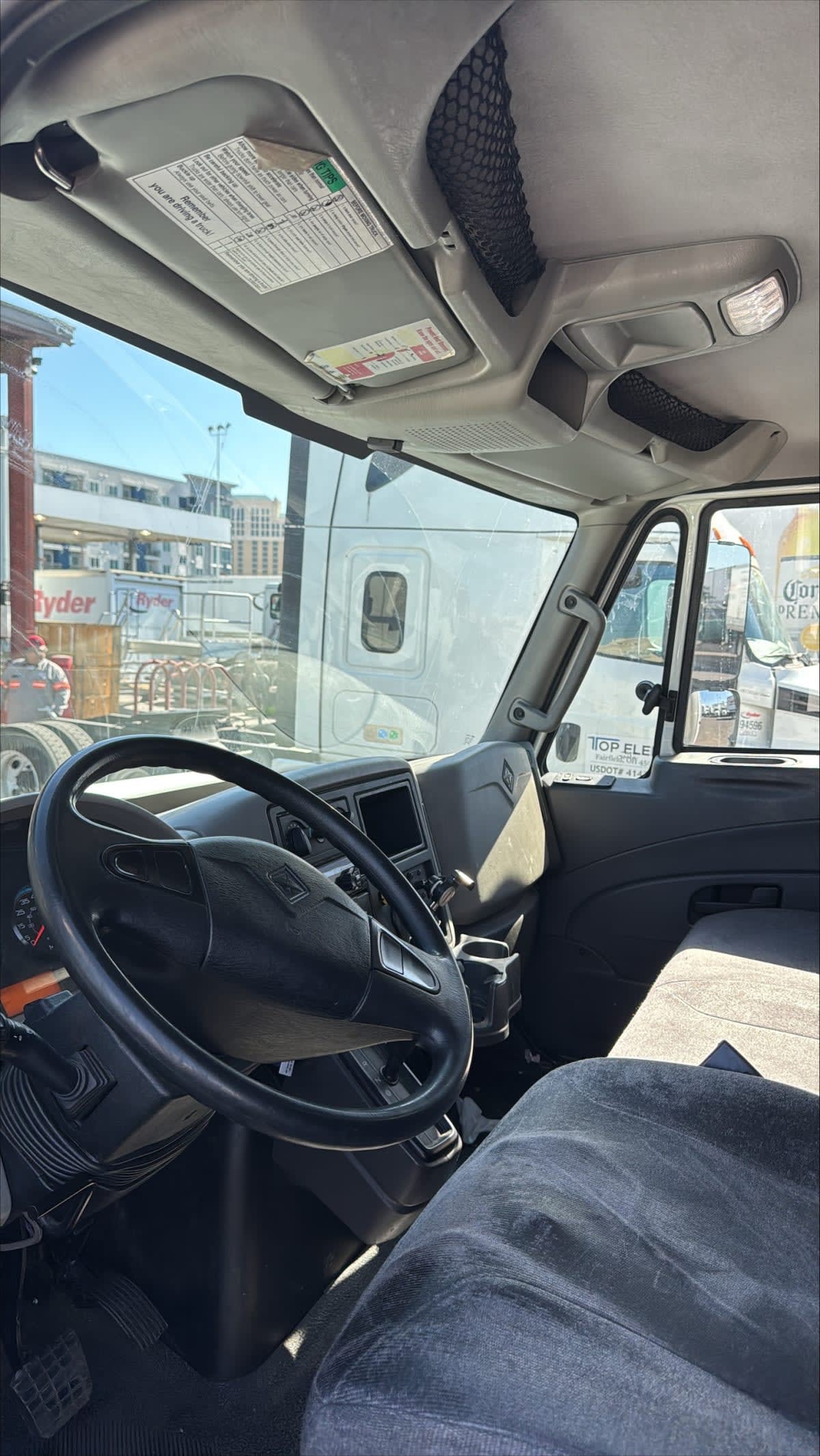 2018 International 4300 in North Las Vegas, NV — photo 7