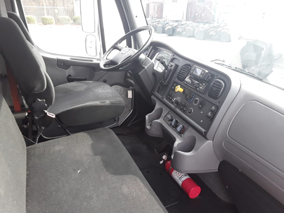 2018 Freightliner/Mercedes M2 106 791300
