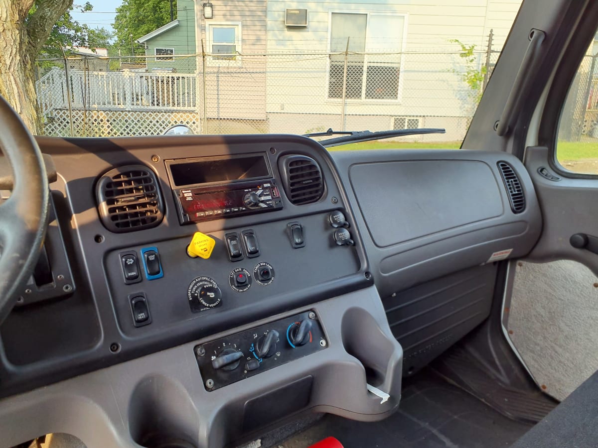 2019 Freightliner/Mercedes M2 106 791759