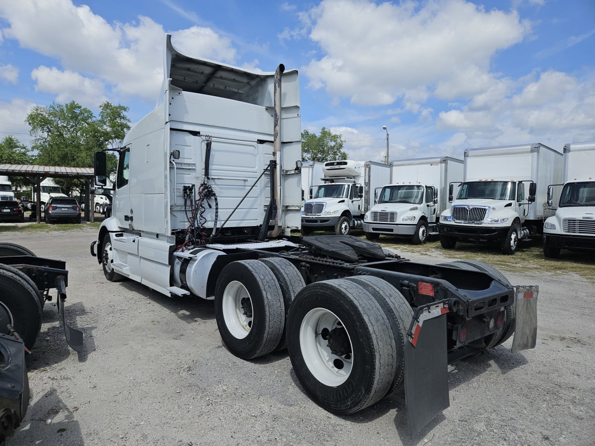 2019 Volvo VNR64T-640 792810