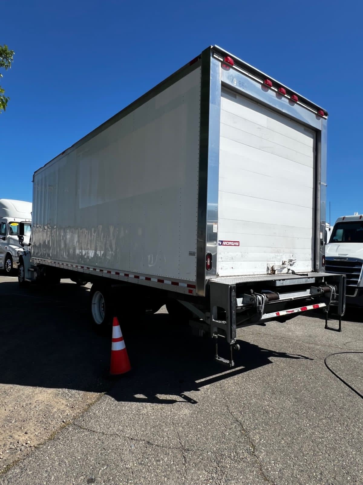 2018 Freightliner/Mercedes M2 106 792866