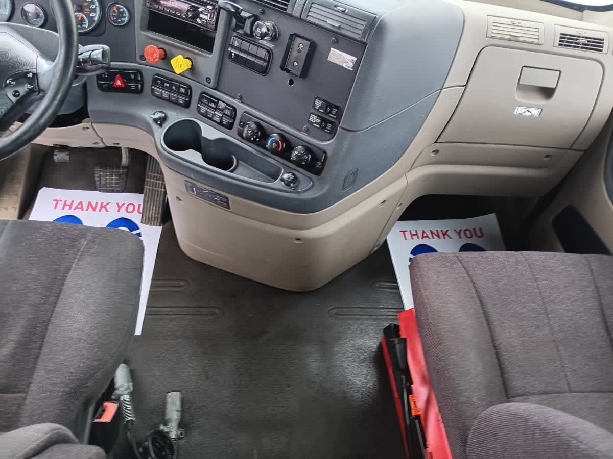 2019 Freightliner - image 7