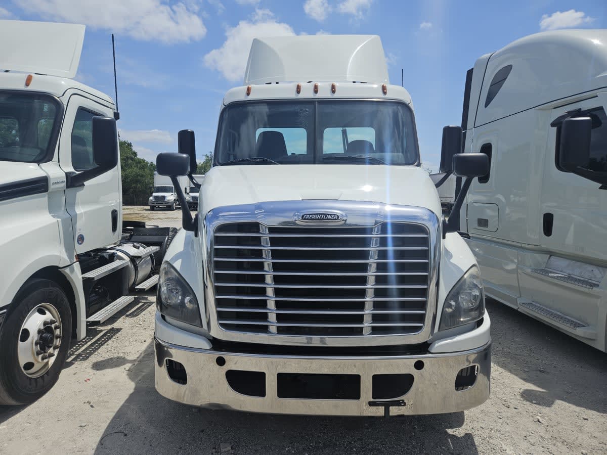 2019 Freightliner - image 2