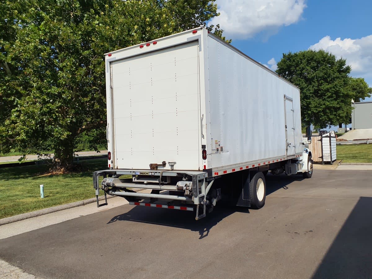 2018 Freightliner M2 106 795240