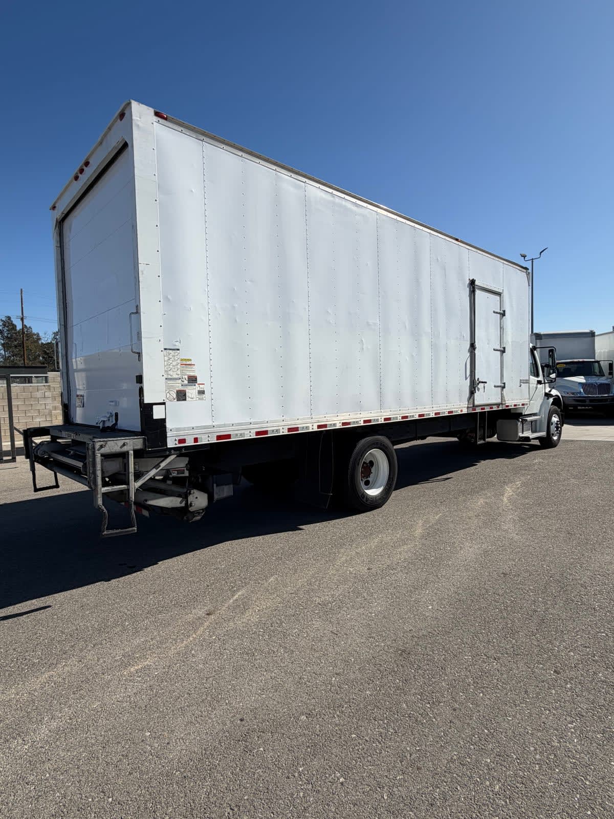 2018 Freightliner/Mercedes M2 106 795753