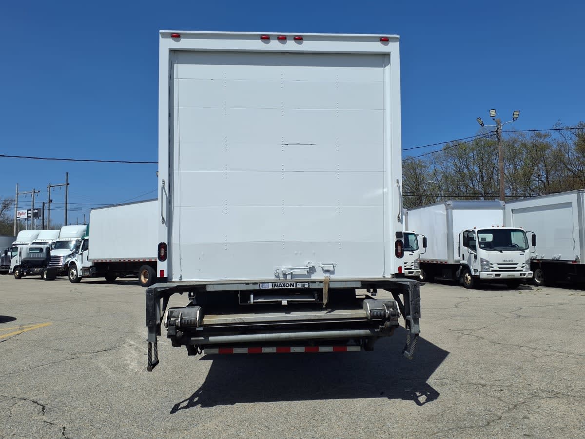 2018 Freightliner/Mercedes M2 106 795757