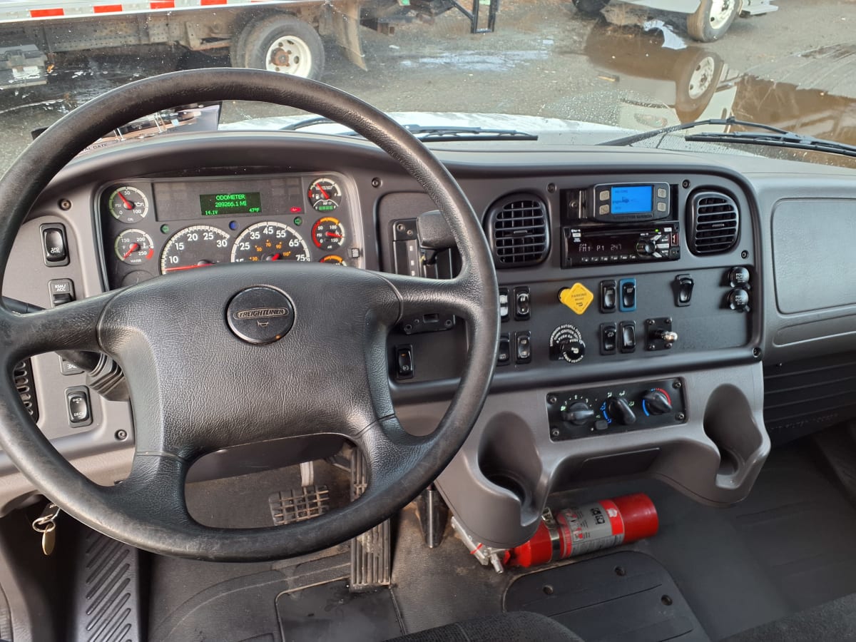 2018 Freightliner M2 106 in Newark, NJ — photo 7