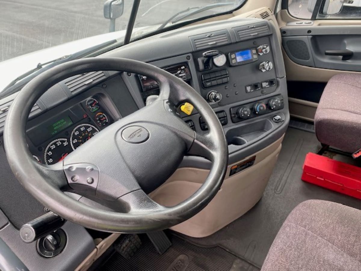 2019 Freightliner CASCADIA 125 795998