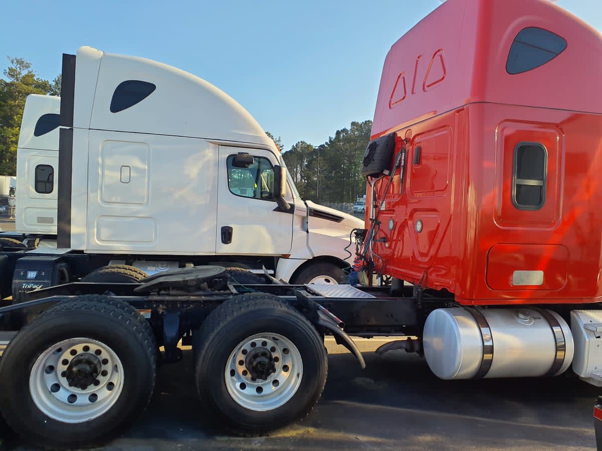 2019 Freightliner - image 4