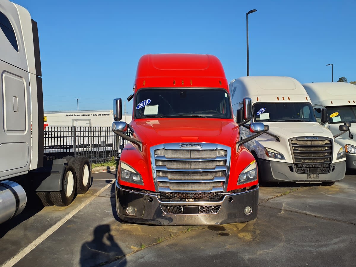 2019 Freightliner - image 2