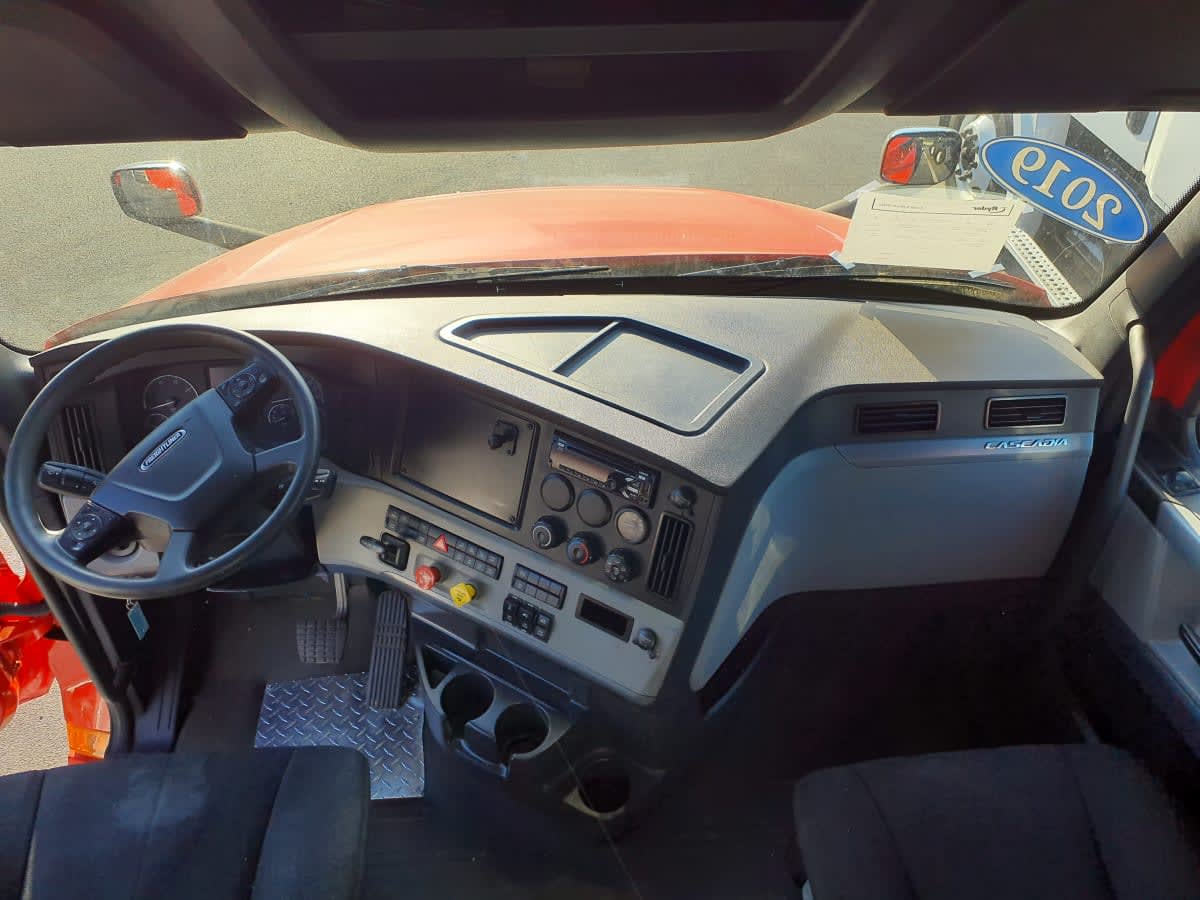 2019 Freightliner - image 7
