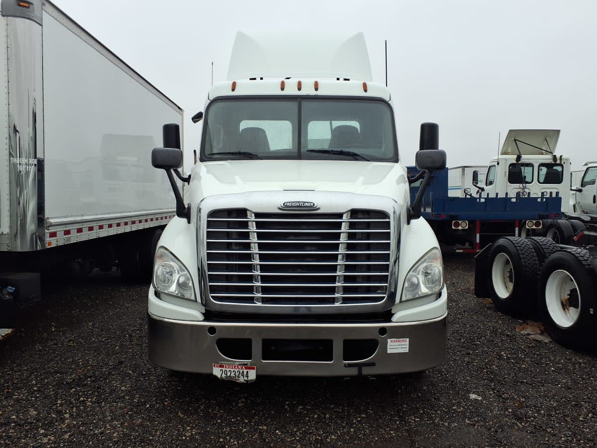 2019 Freightliner - image 2