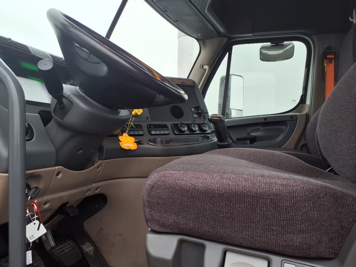 2019 Freightliner - image 7
