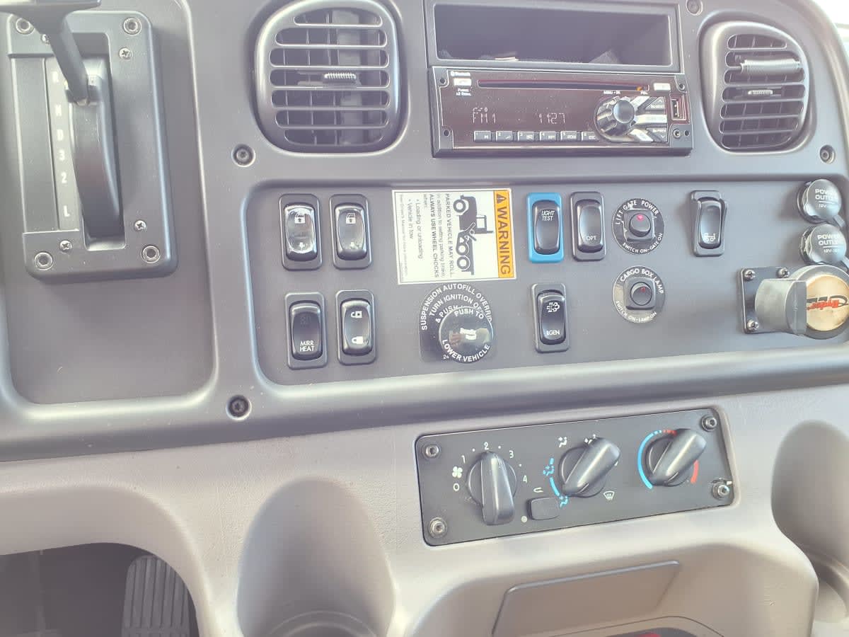 2018 Freightliner M2 106 799658