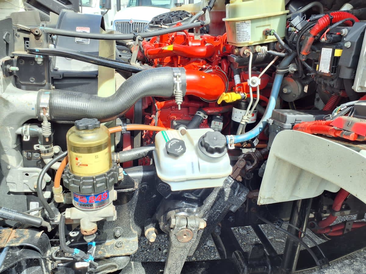 2018 Freightliner M2 106 799658