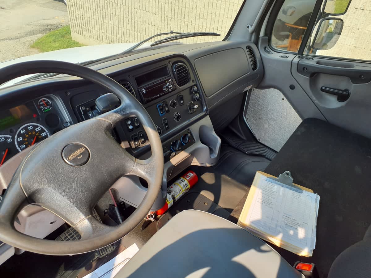 2019 Freightliner M2 106 799683