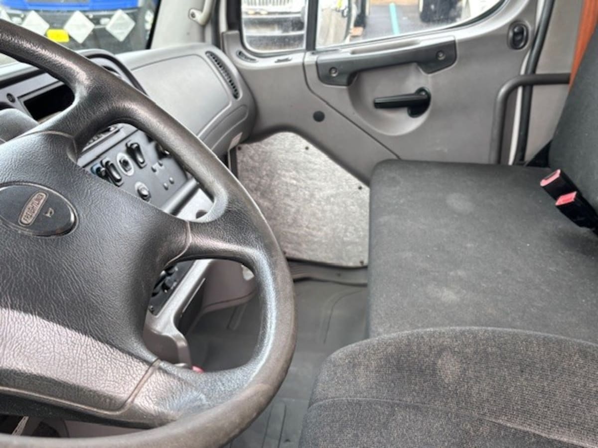 2019 Freightliner/Mercedes M2 106 799693