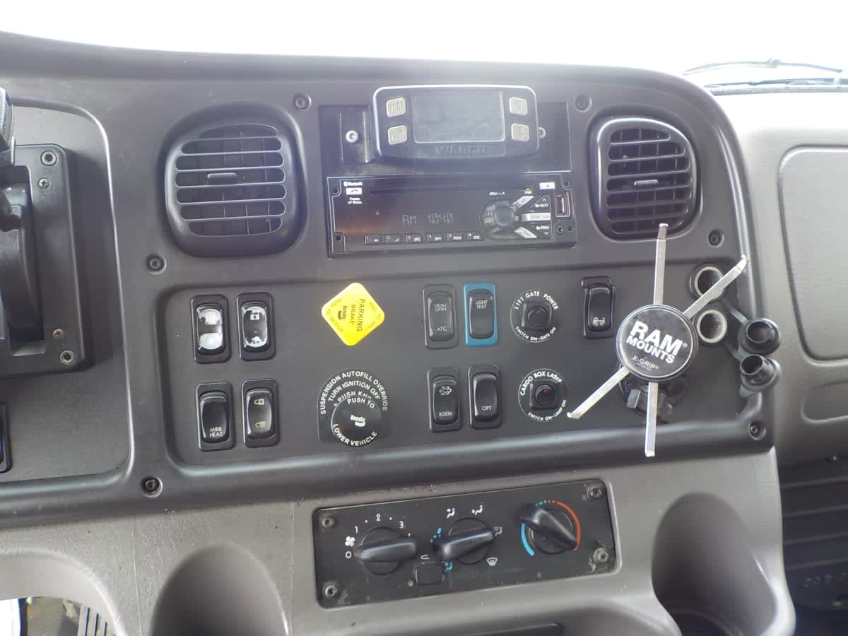 2019 Freightliner/Mercedes M2 106 799825