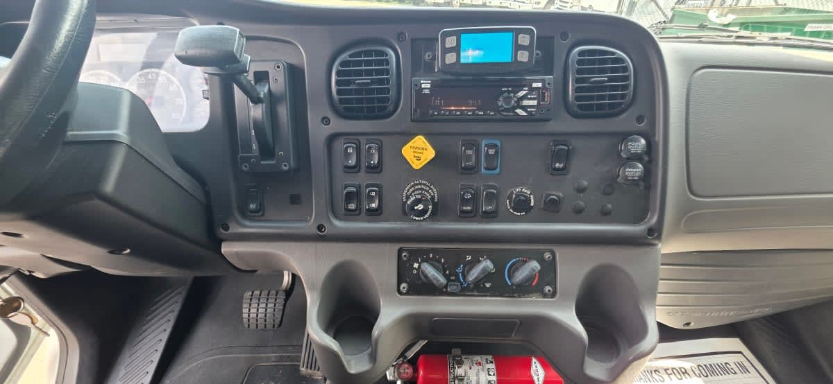 2018 Freightliner/Mercedes M2 106 799877