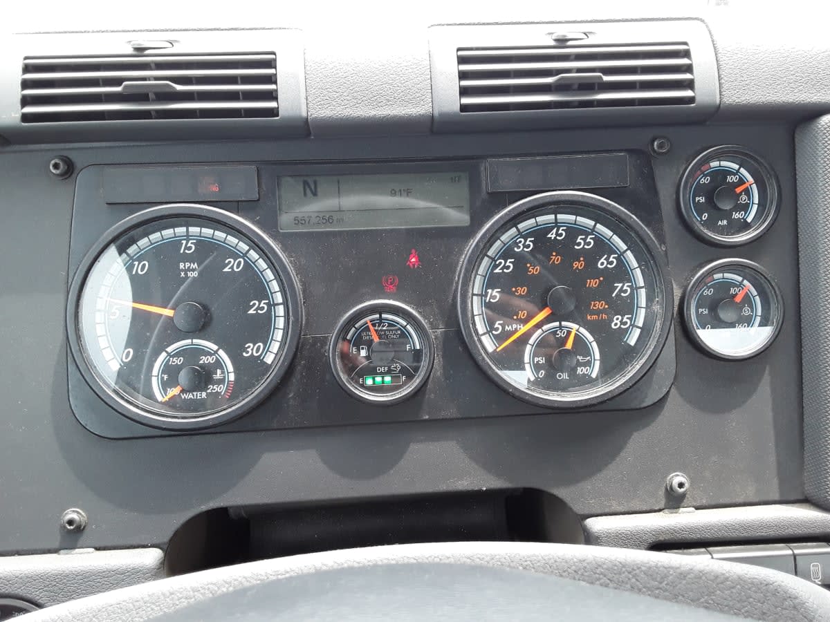 2018 Freightliner CASCADIA 125 800111