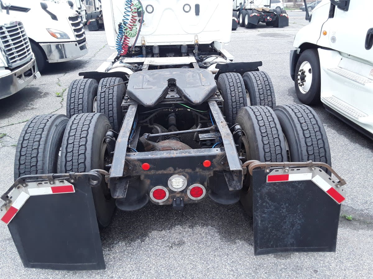 2018 Freightliner CASCADIA 125 800112