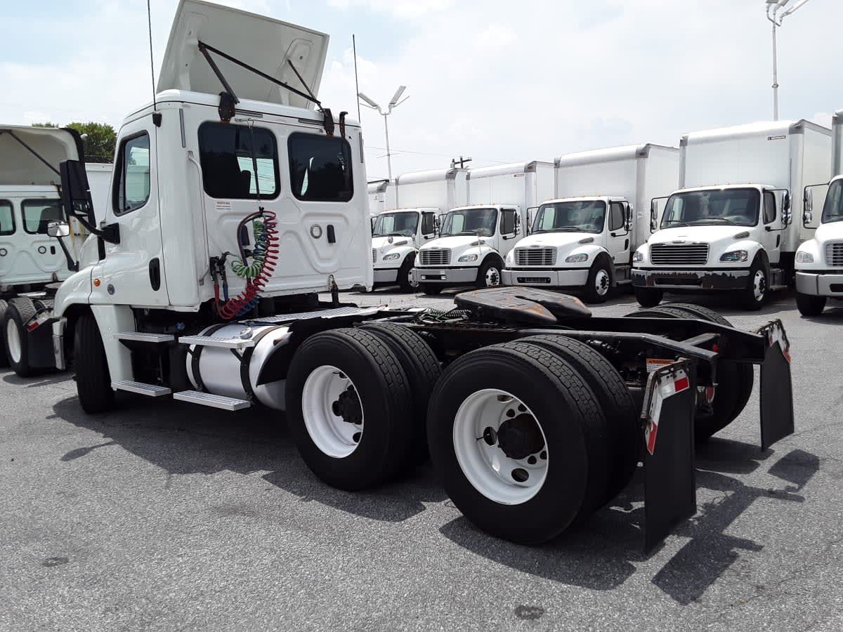 2018 Freightliner CASCADIA 125 800113