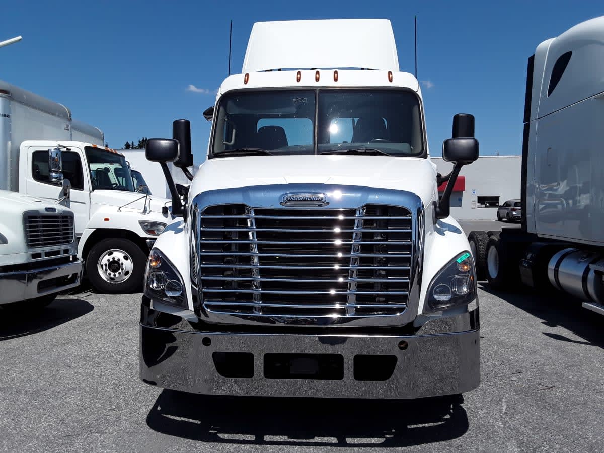 2018 Freightliner CASCADIA 125 800116