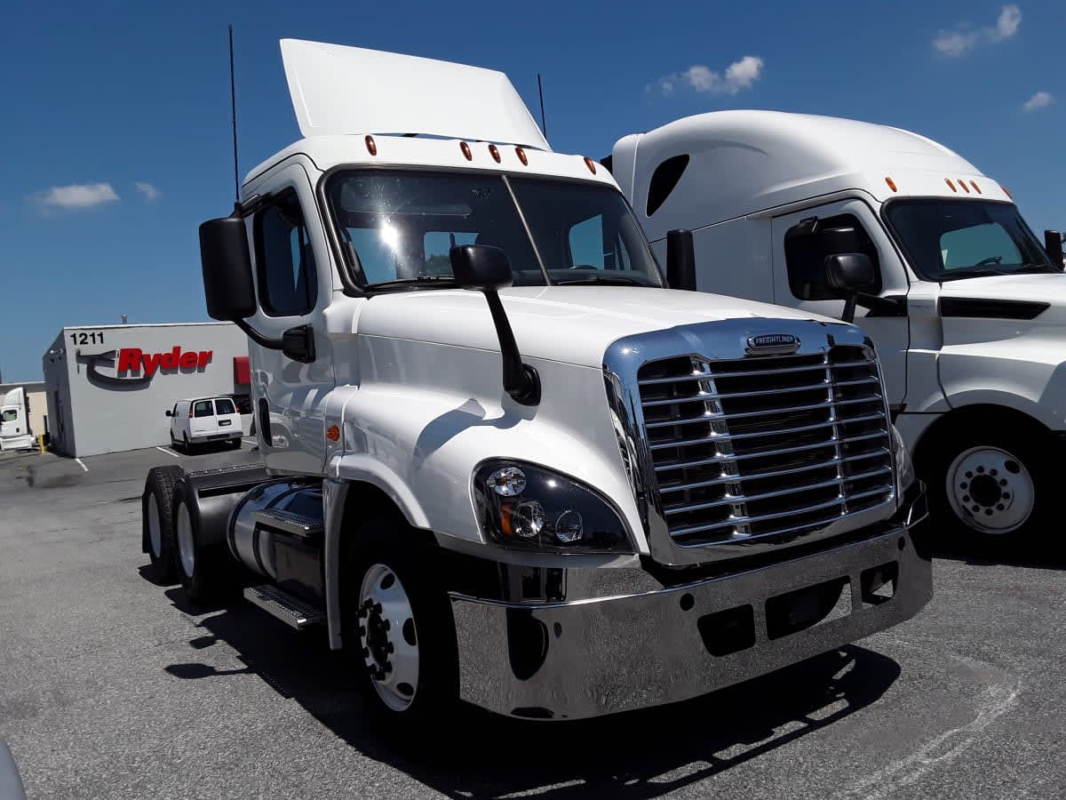 2018 Freightliner CASCADIA 125 800116