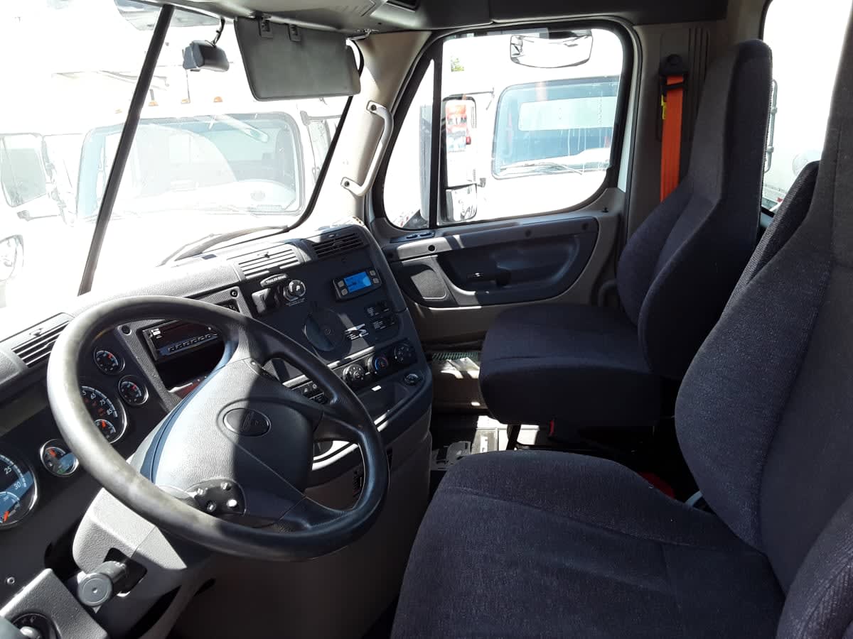 2018 Freightliner CASCADIA 125 800116