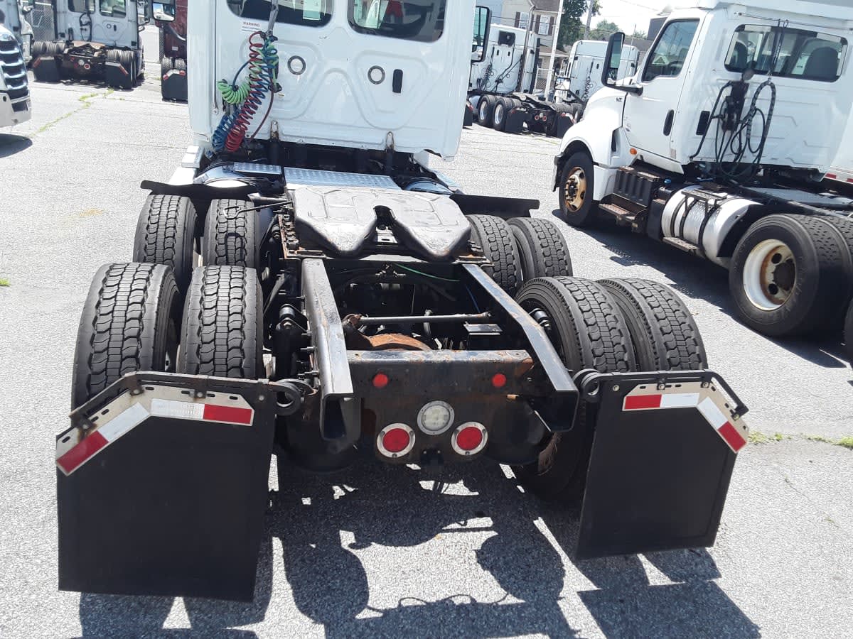 2018 Freightliner CASCADIA 125 800117