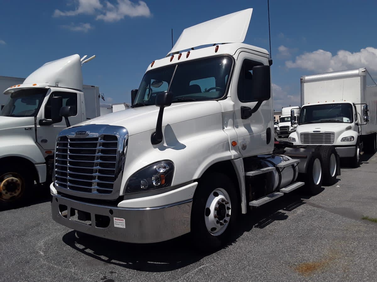 2018 Freightliner CASCADIA 125 800117