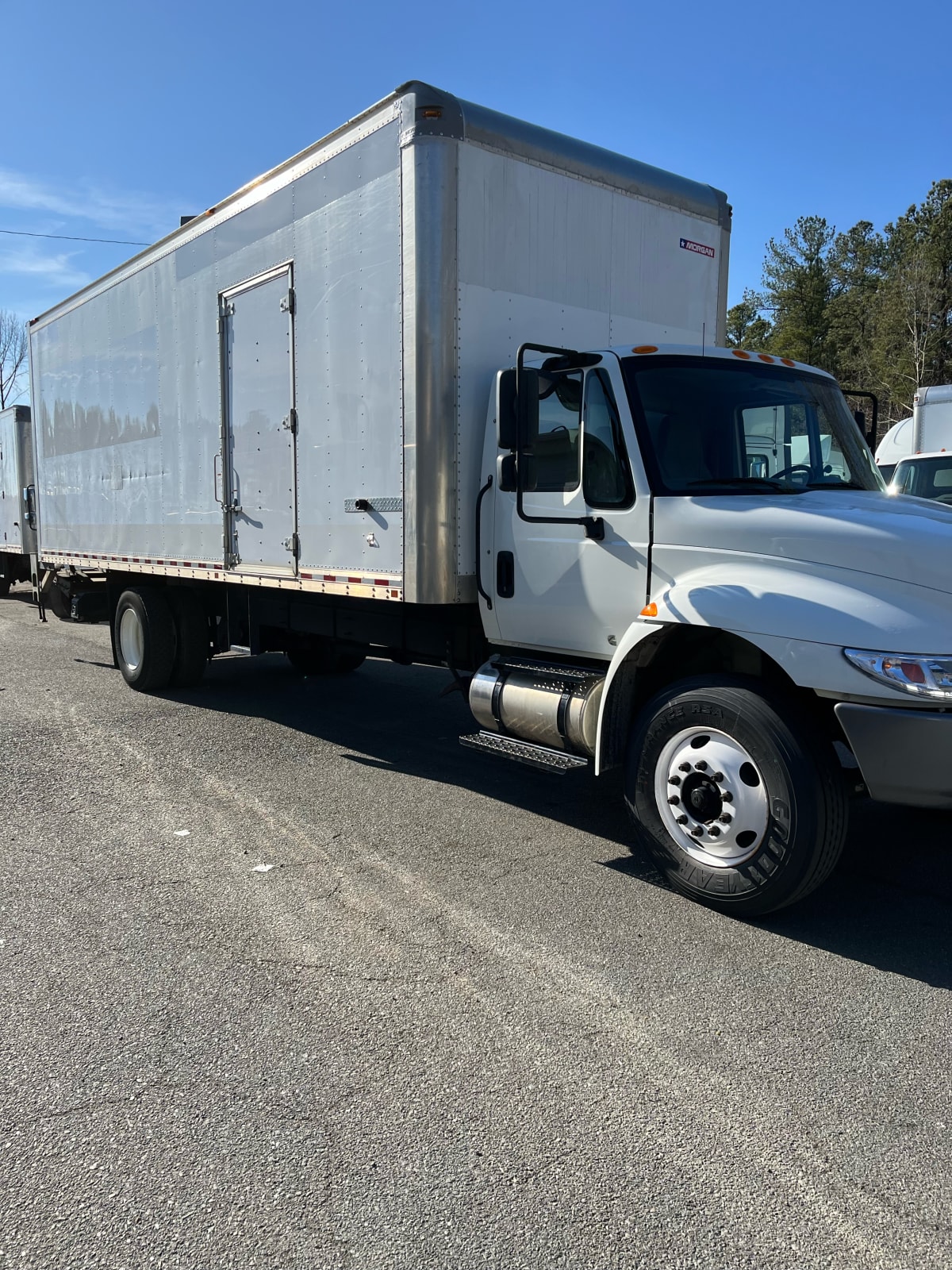 2018 Navistar International 4300 800145