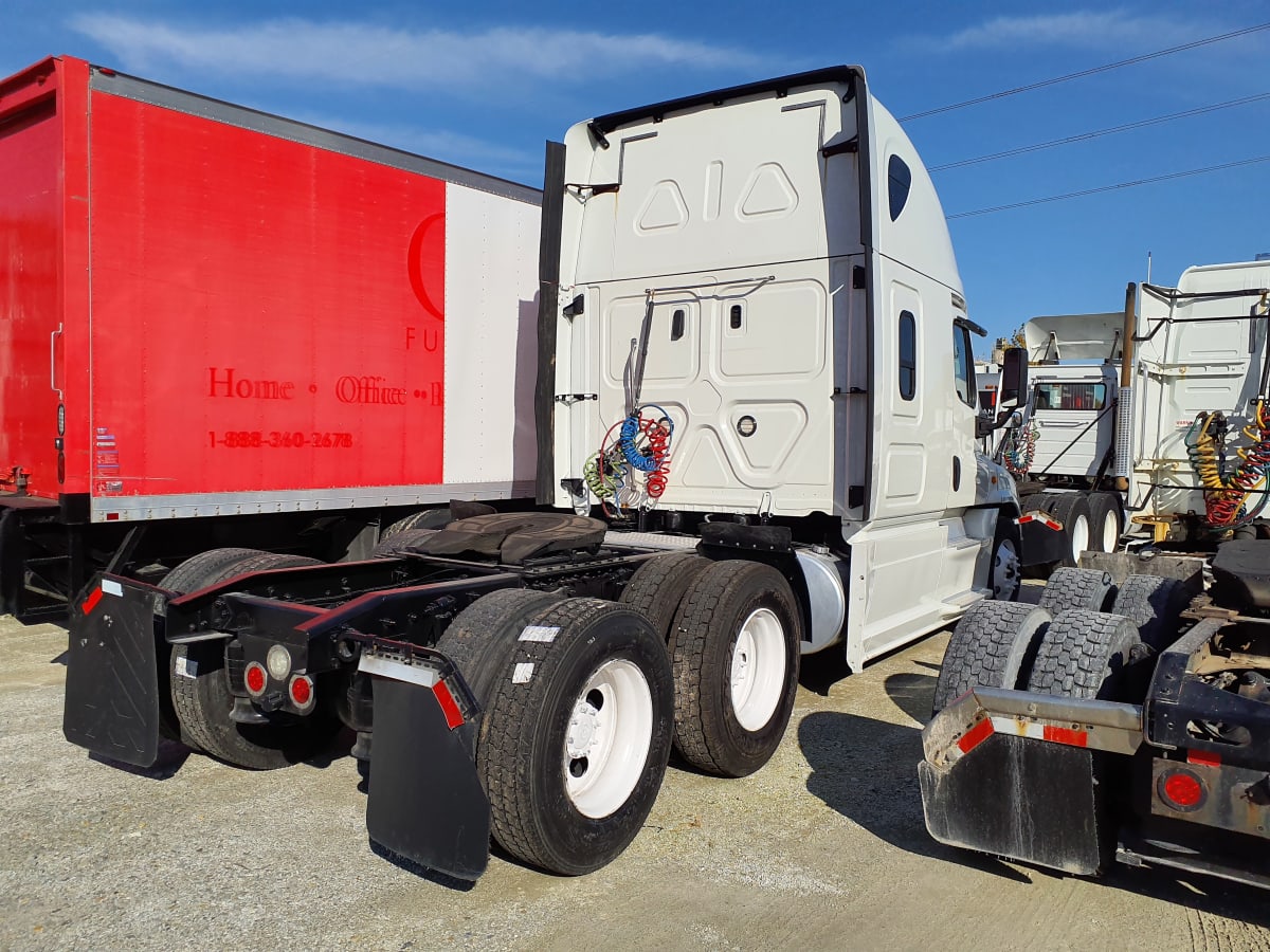 2018 Freightliner/Mercedes CASCADIA 125 800148