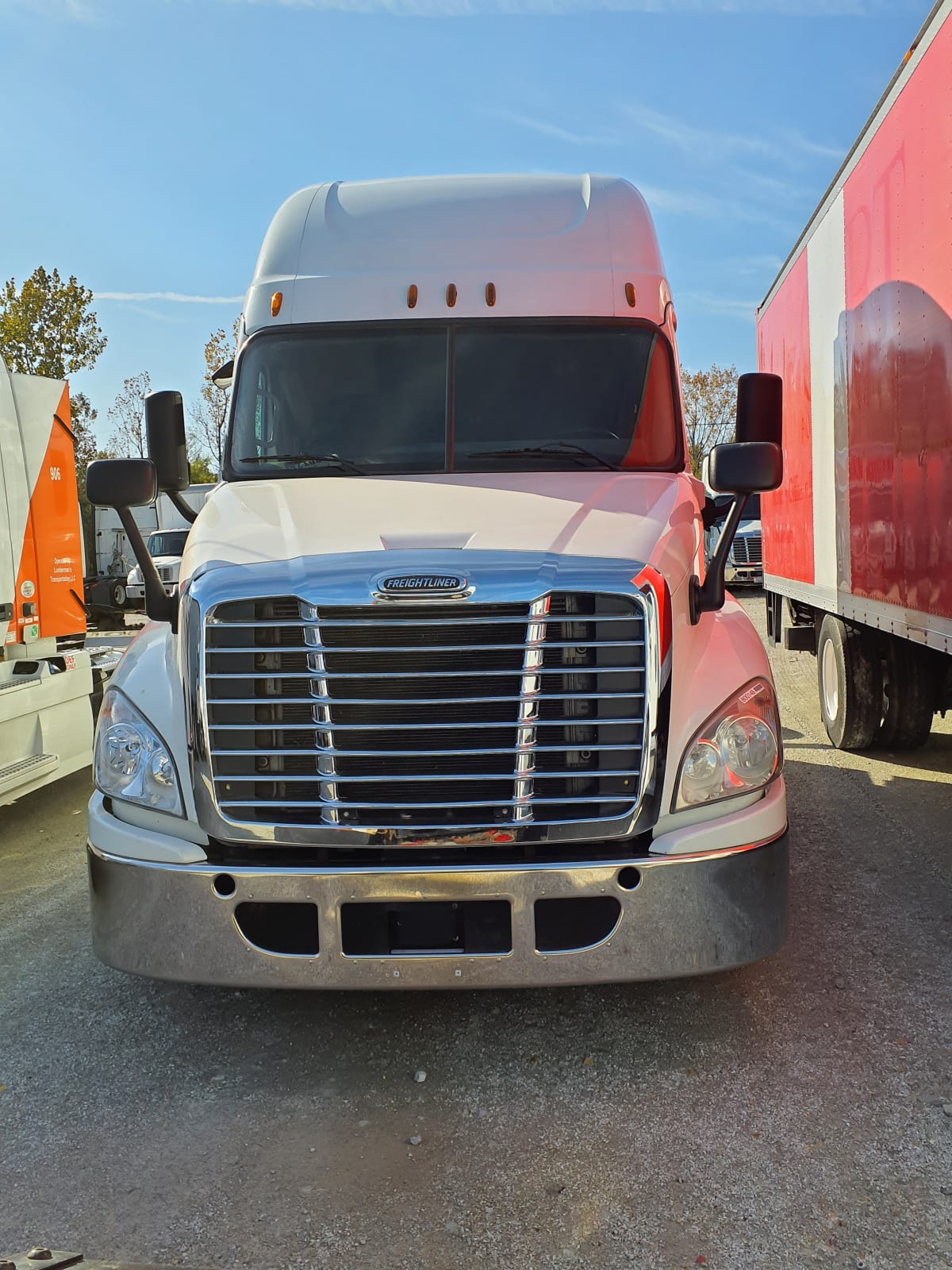 2018 Freightliner/Mercedes CASCADIA 125 800148