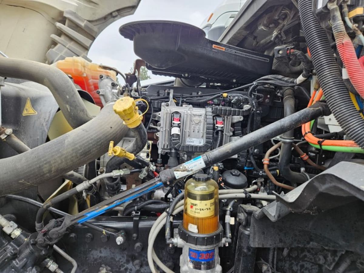 2018 Navistar International LT625 DAYCAB T/A 800334