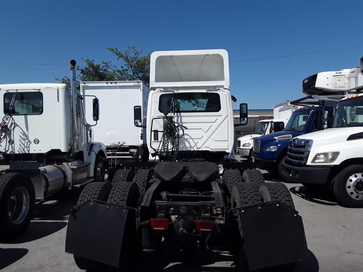 2018 International - image 5