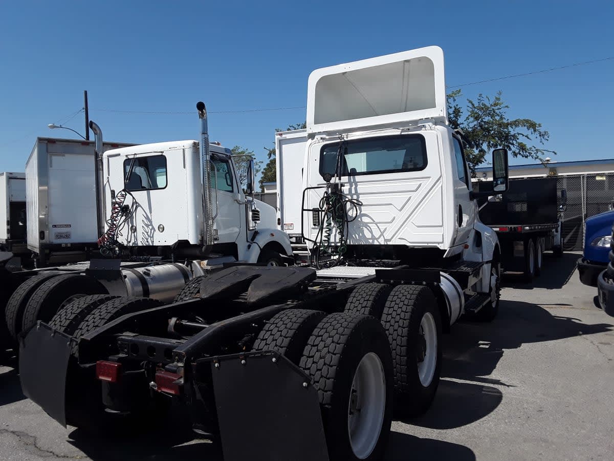 2018 International - image 4