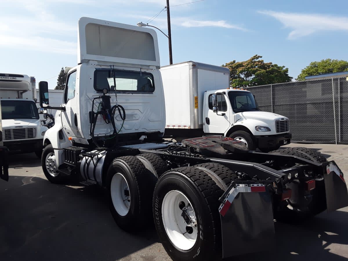 2018 International - image 6