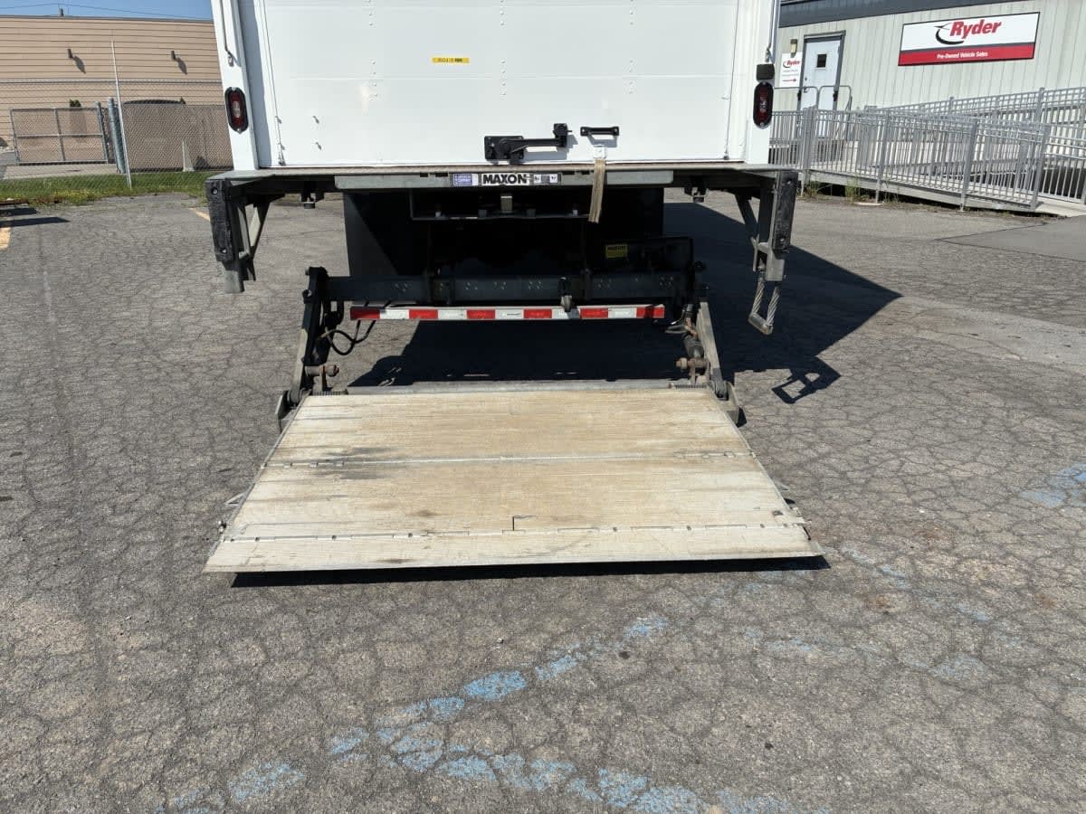 2018 Freightliner/Mercedes M2 106 800418