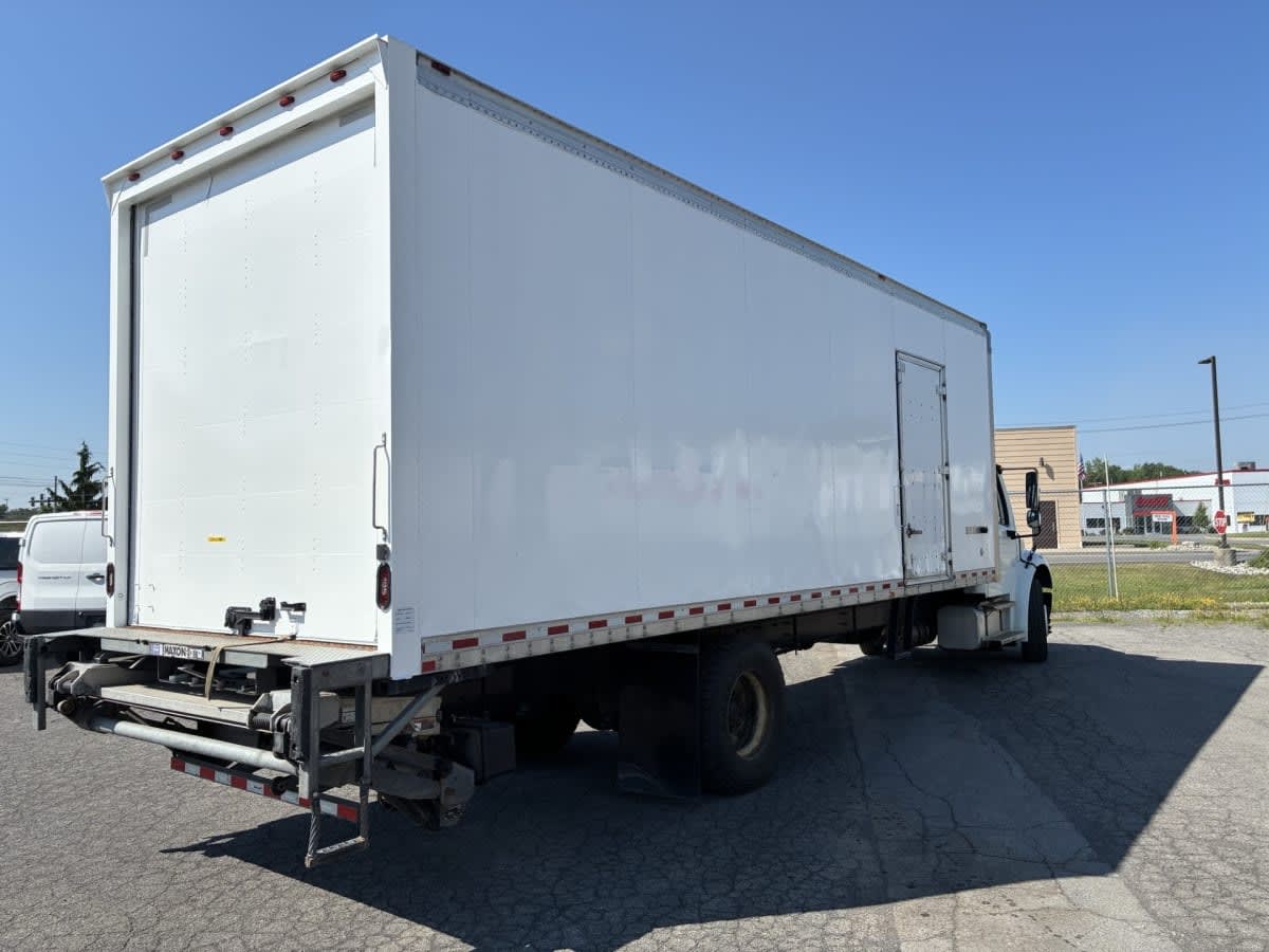 2018 Freightliner/Mercedes M2 106 800418