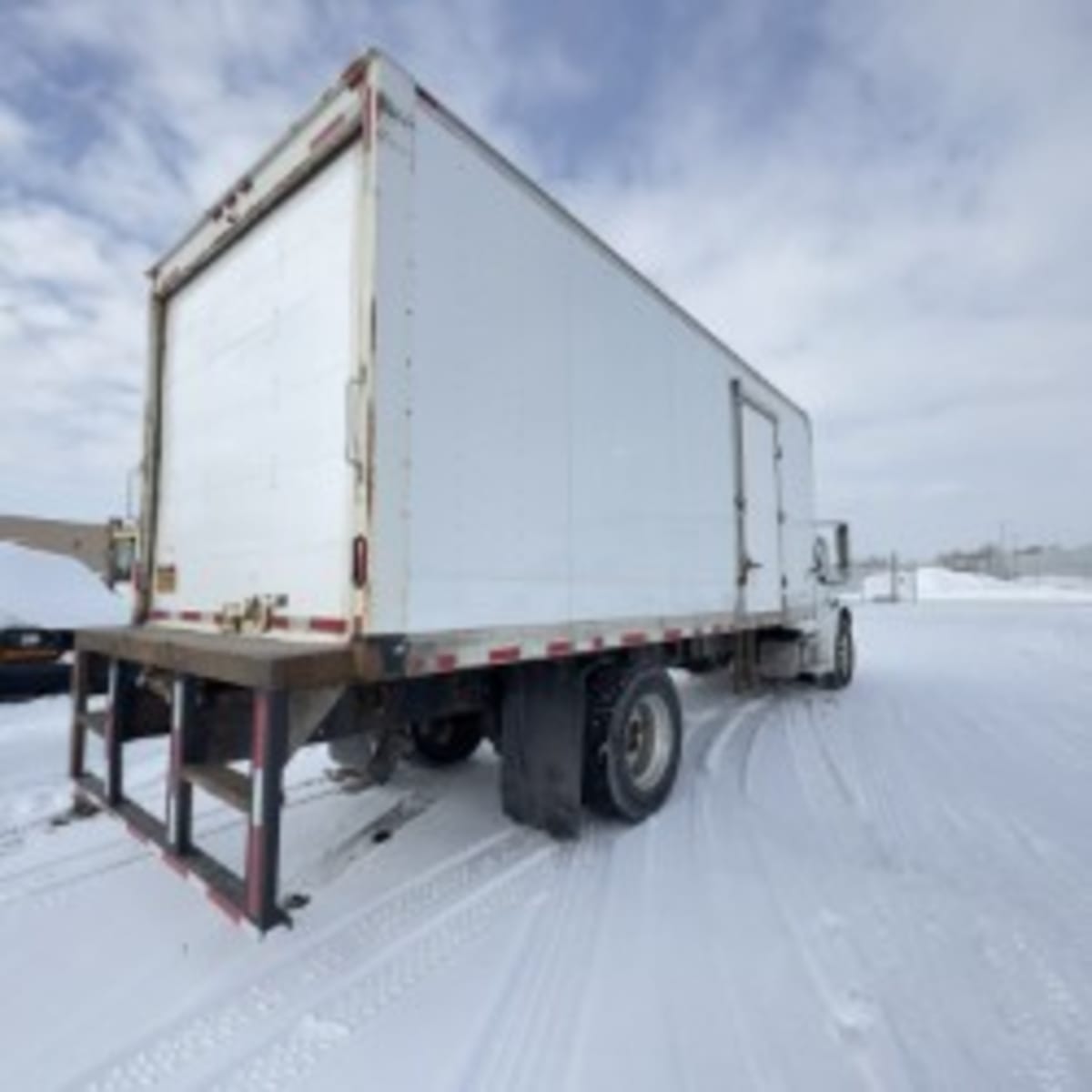 2019 Freightliner/Mercedes M2 106 800424