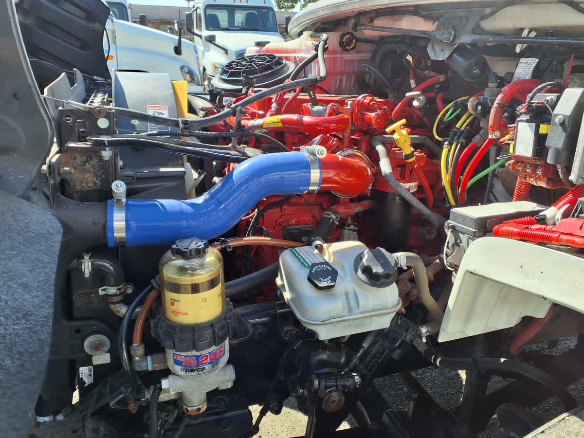 2018 Freightliner/Mercedes M2 106 802162