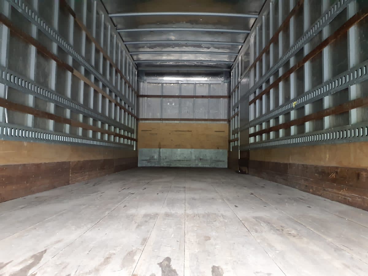 2018 Freightliner M2 106 802163