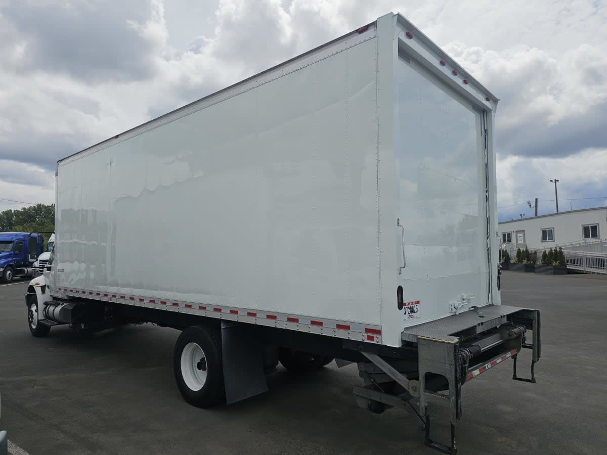 2018 Navistar International 4300 802300