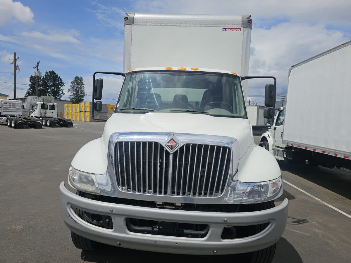 2018 Navistar International 4300 802300
