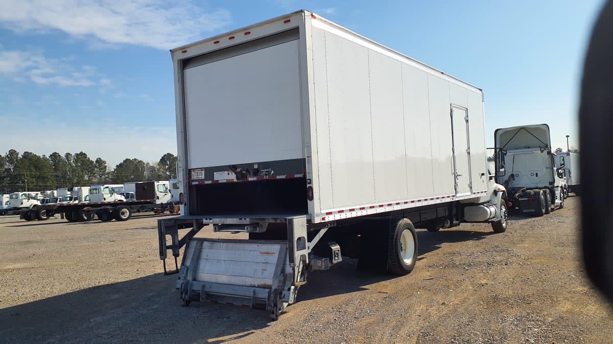 2018 Navistar International 4300 802334