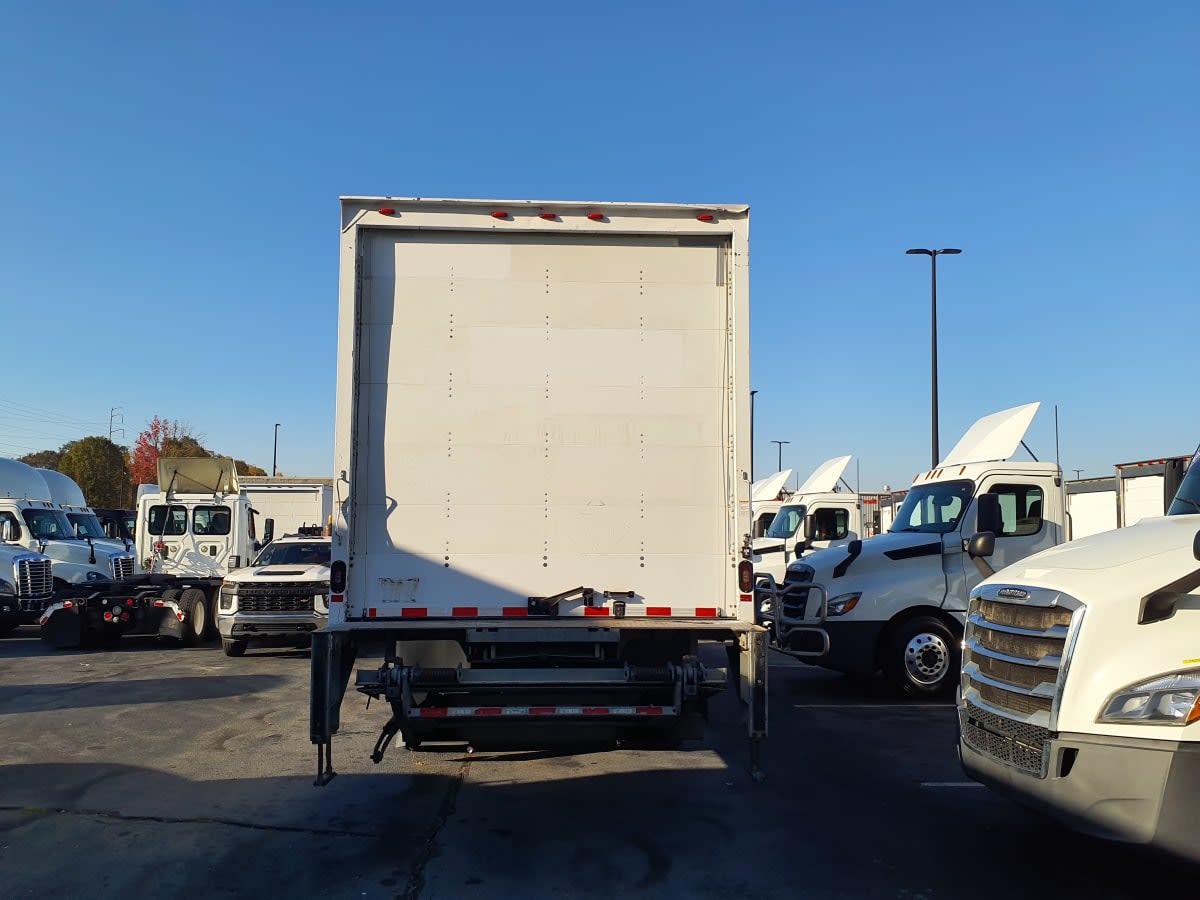 2018 Navistar International 4300 802345